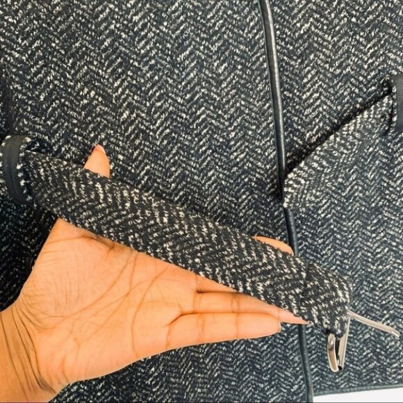 TORY BURCH BLACK WHITE WOOL LEATHER SLEEVELESS LIGHT BELTED  BELT JACKET - Picture 7 of 15